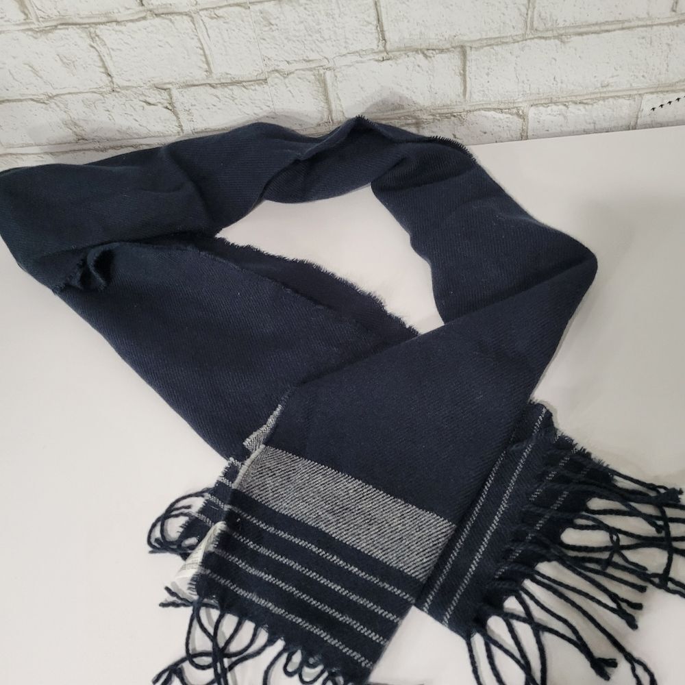 Old Navyscarf